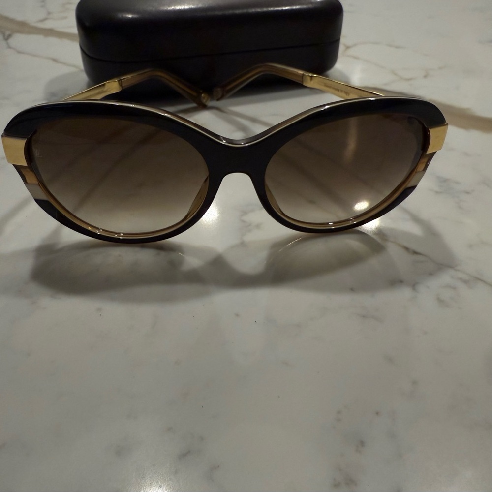 Louis Vuitton Black Oversized Sunglasses Vintage - Picture 6 of 8